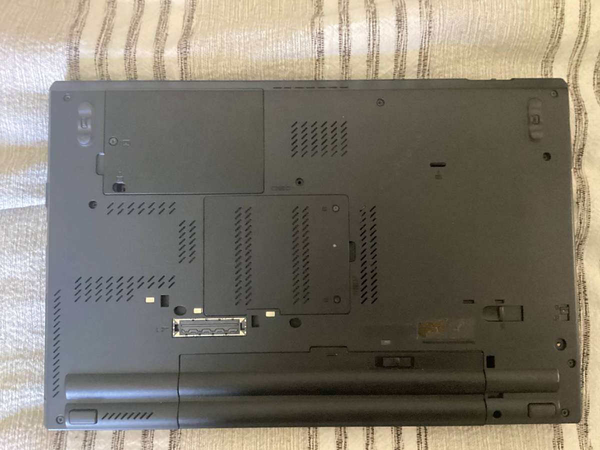 Lenovo laptop t530 i5 3rd Gen