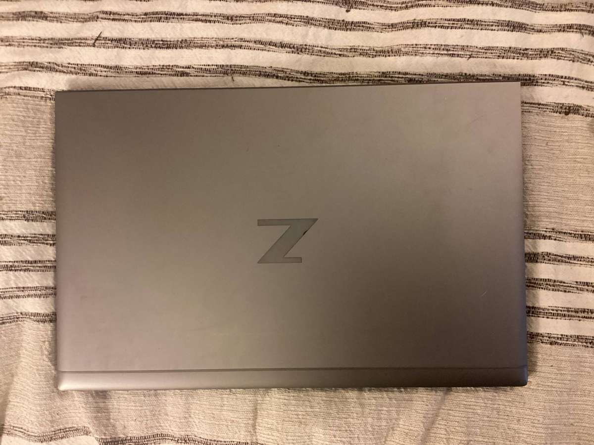 Hp Zbook firefly 15 G7 for spare/repair