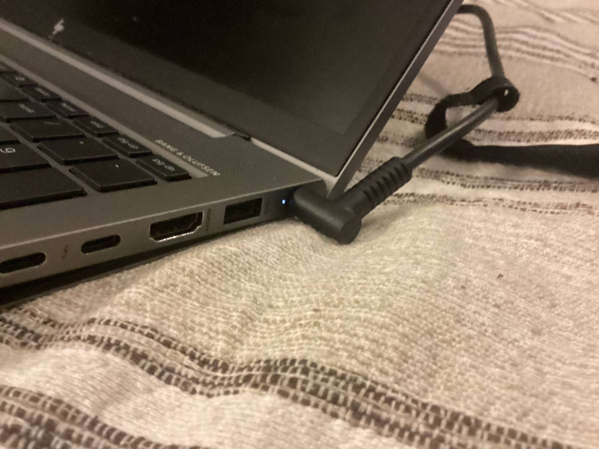 Hp Zbook firefly 15 G7 for spare/repair