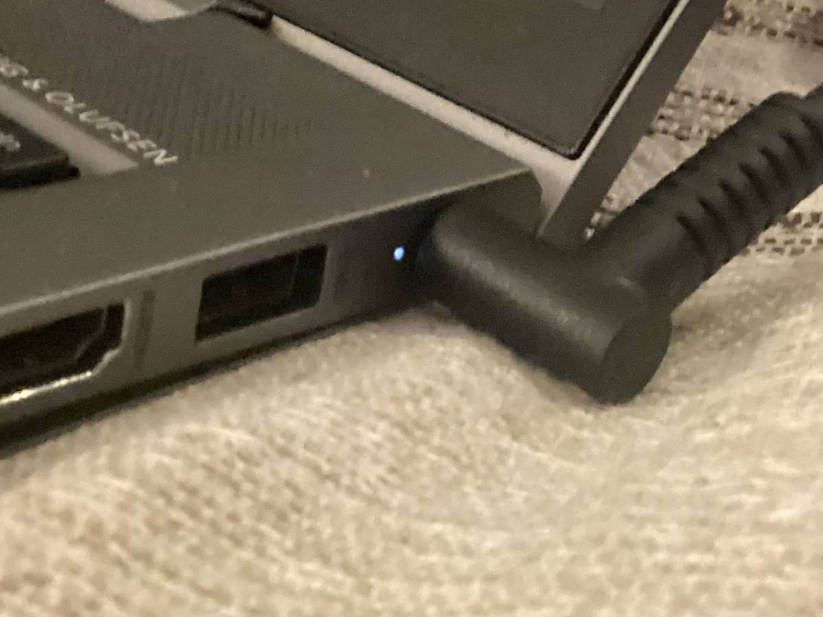 Hp Zbook firefly 15 G7 for spare/repair