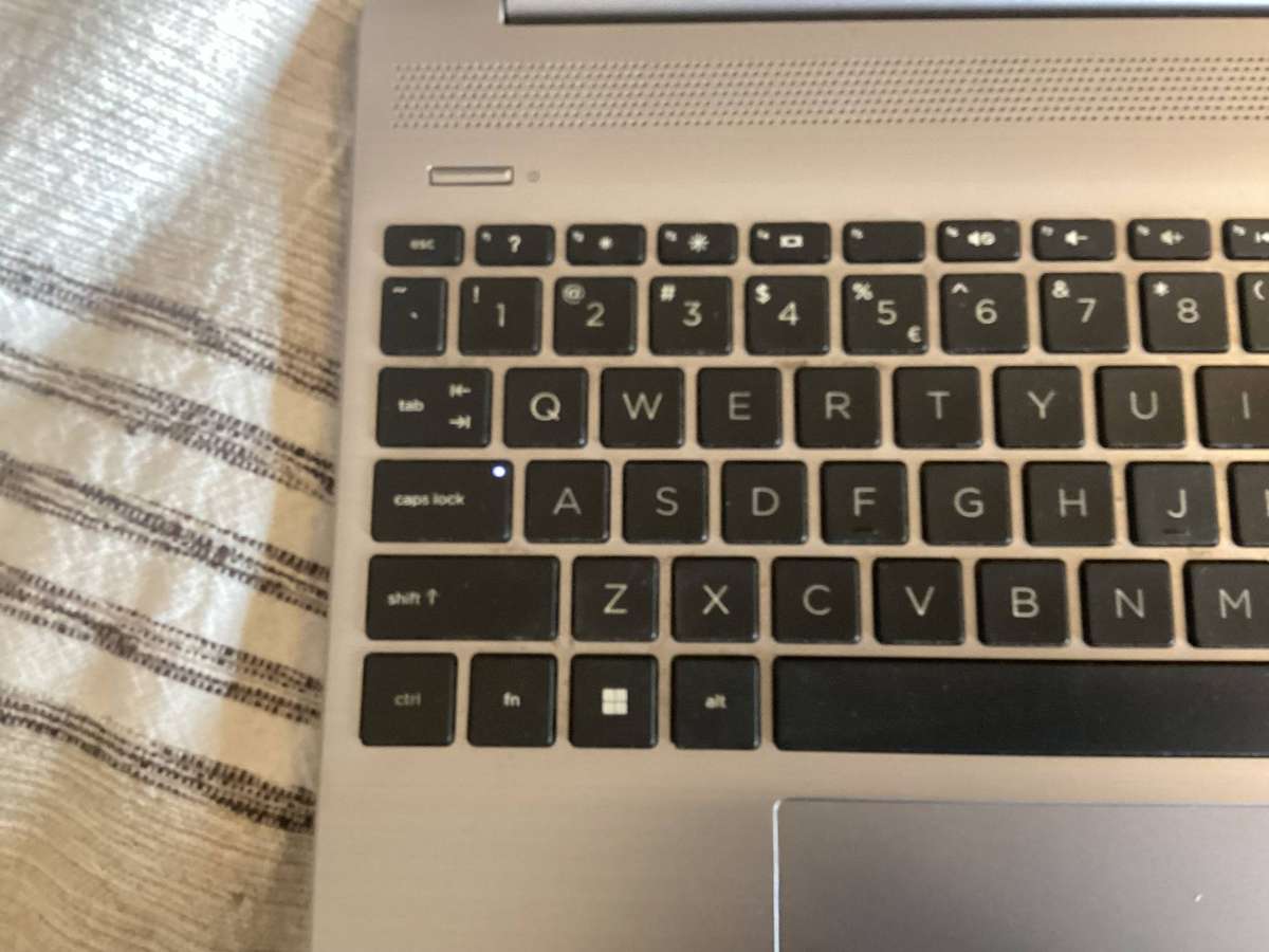 Hp 250 G8 laptop for spares / repair
