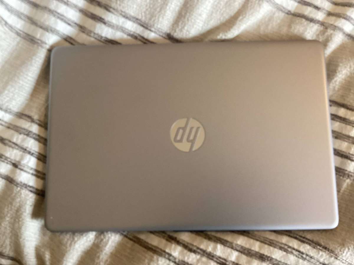 Hp 250 G8 laptop for spares / repair