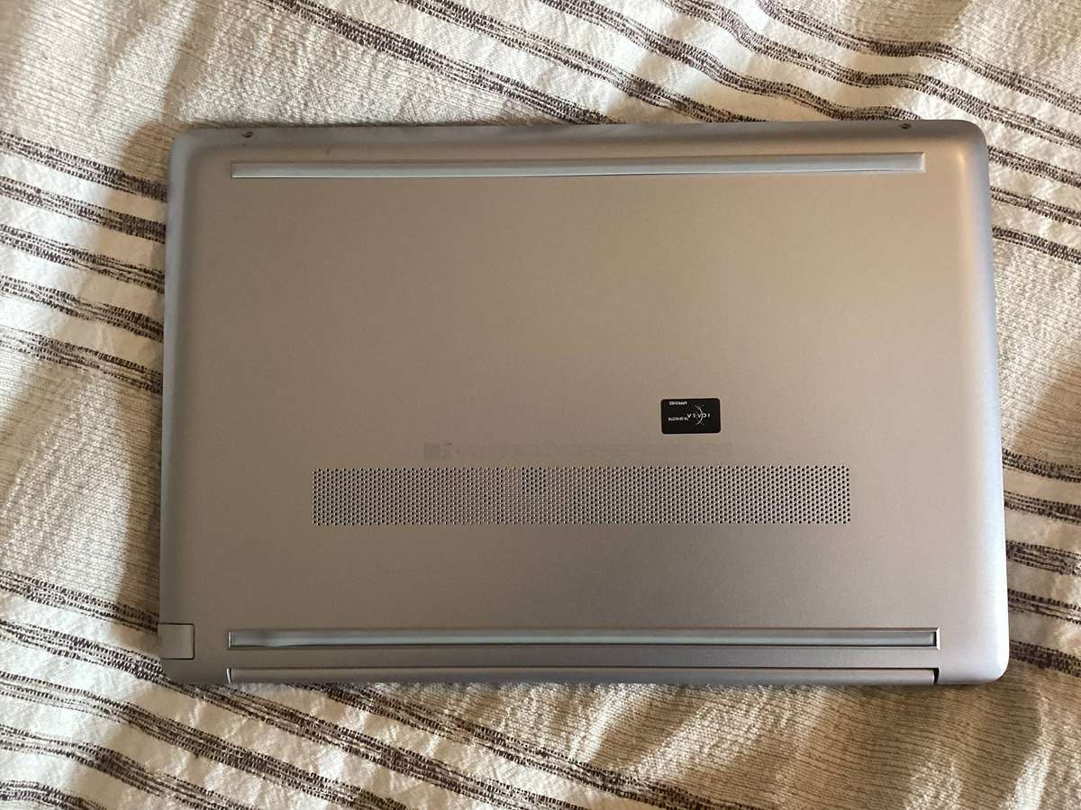 Hp 250 G8 laptop for spares / repair