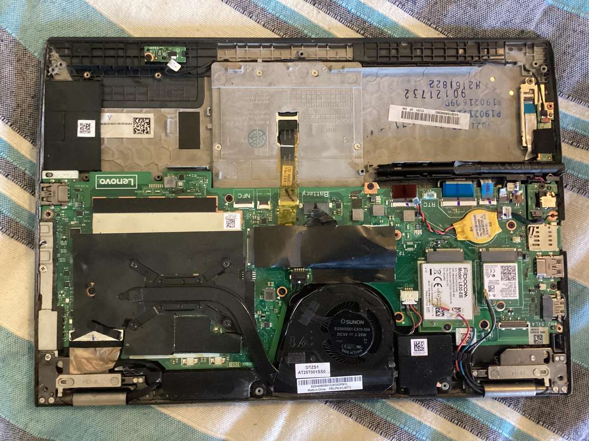 Lenovo laptop x390 yoga i7 8th Gen sold for spare/repair