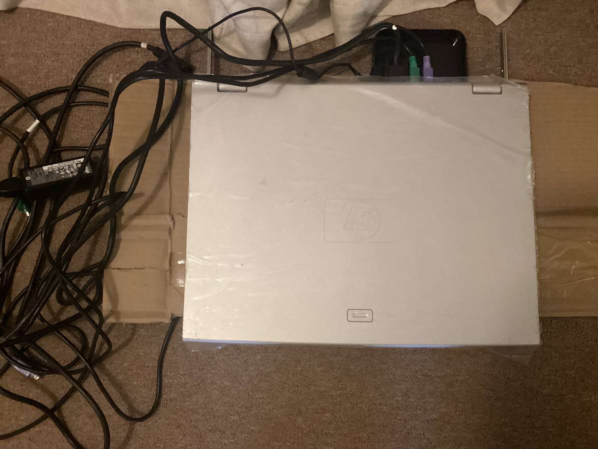 Hp rack Mount monitor and keyboard