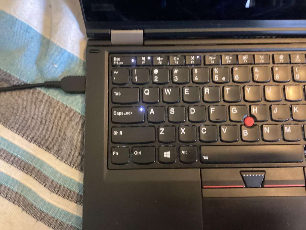 Lenovo laptop x390 yoga i7 8th Gen sold for spare/repair