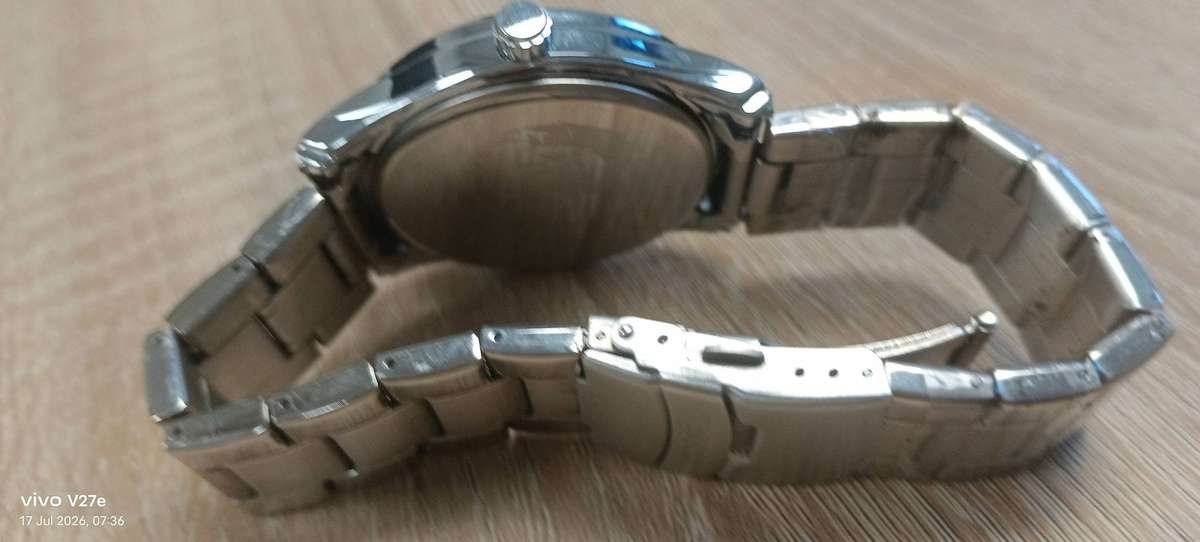 Diseal Watch