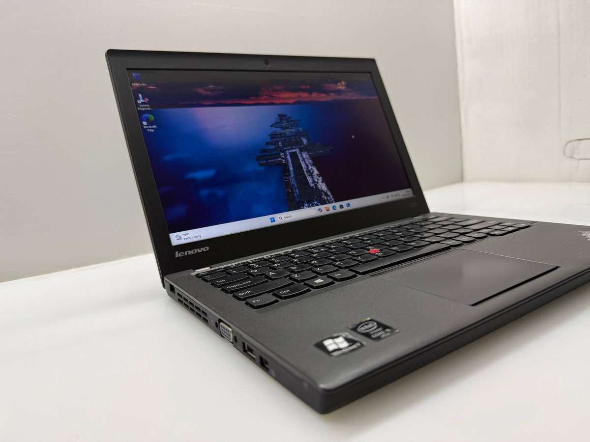 Lenovo ThinkPad X240  Refurbished, 500GB HDD, 8GB RAM, Windows 11 Pro, 12.5" Display