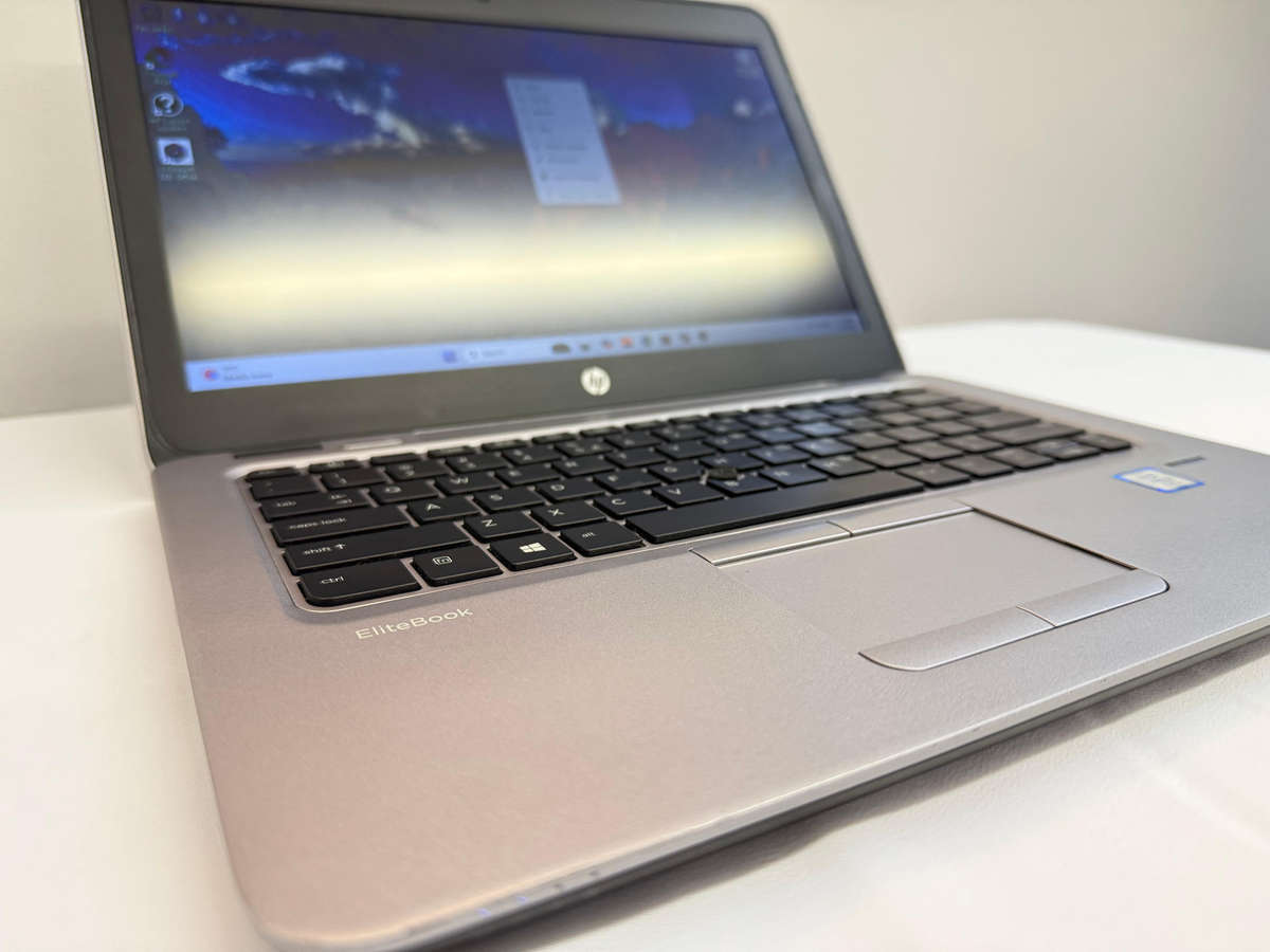 HP ELITEBOOK 820 G4 LAPTOP CORE i5 7300U 2.6GHZ 8GB RAM 500GB HDD WIN 11 PRO - SCREEN CASE DAMAGE