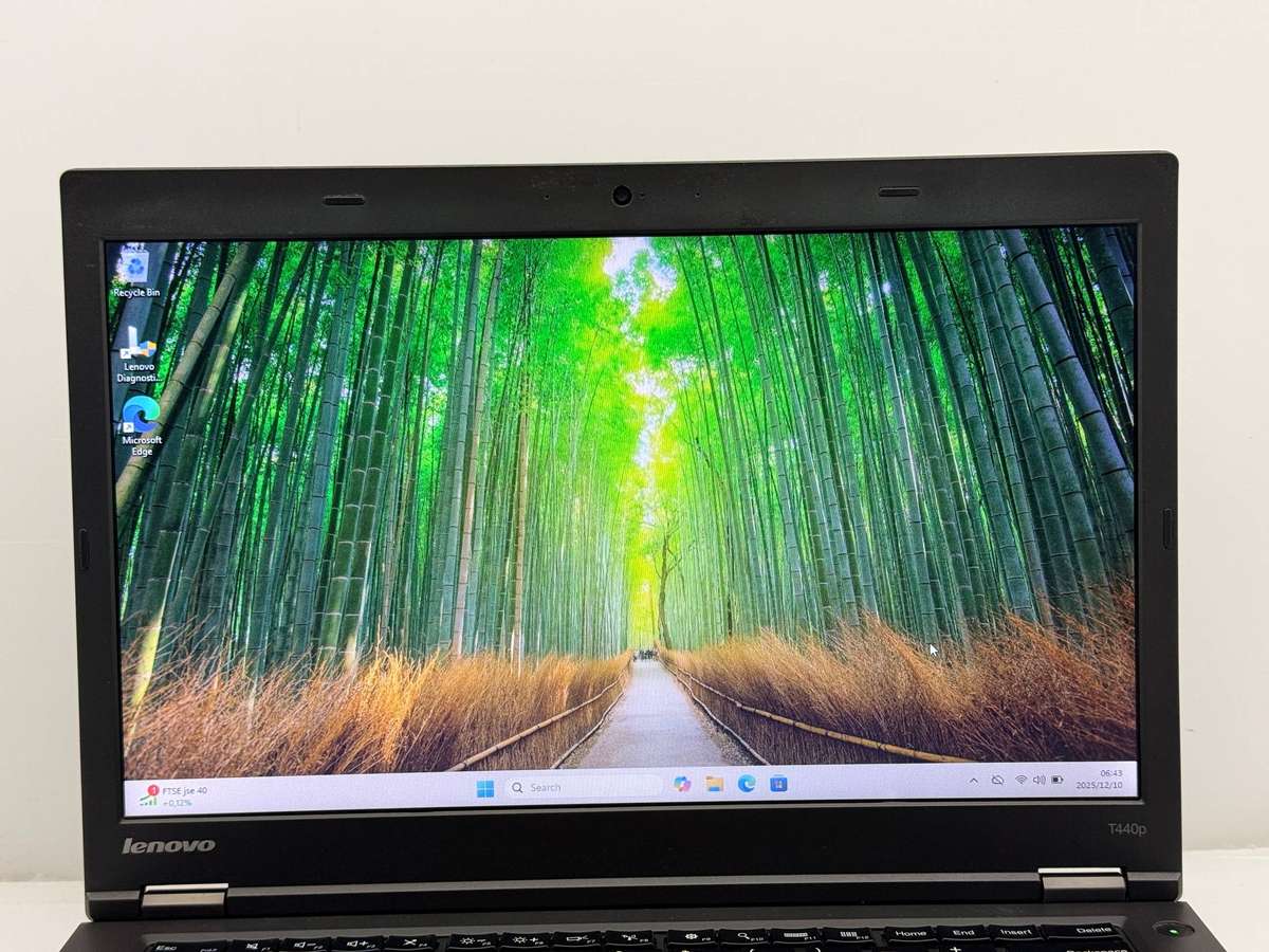 Lenovo ThinkPad T440p  Sold AsIs | Core i5 | 4GB RAM | 320GB HDD | Win11 Pro | 14"