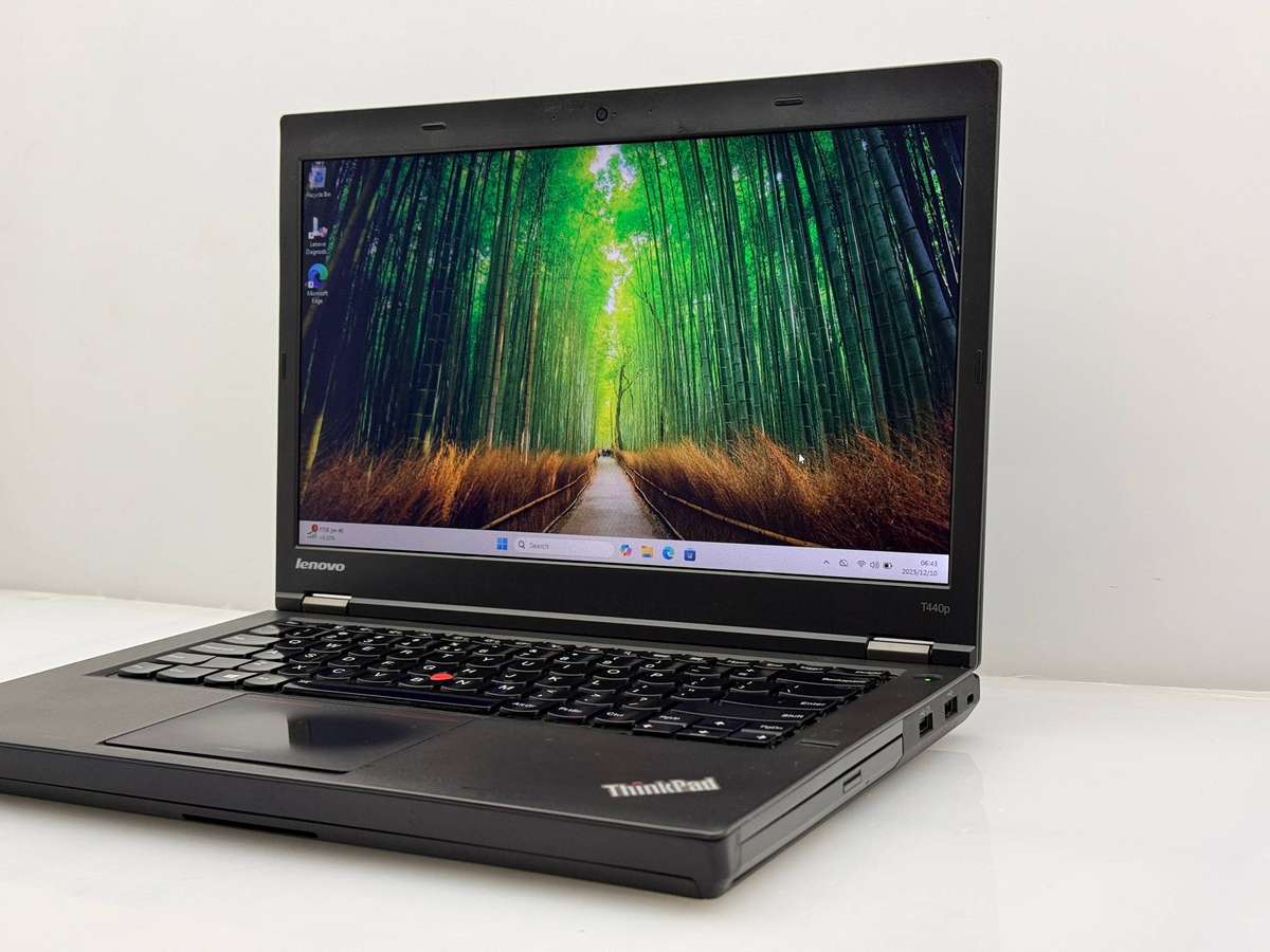 Lenovo ThinkPad T440p  Sold AsIs | Core i5 | 4GB RAM | 320GB HDD | Win11 Pro | 14"