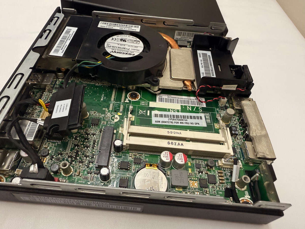 Lenovo ThinkCentre M93pro Tiny NO HDD Base i5 3.2GHz NO RAM Ultra-Compact Desktop