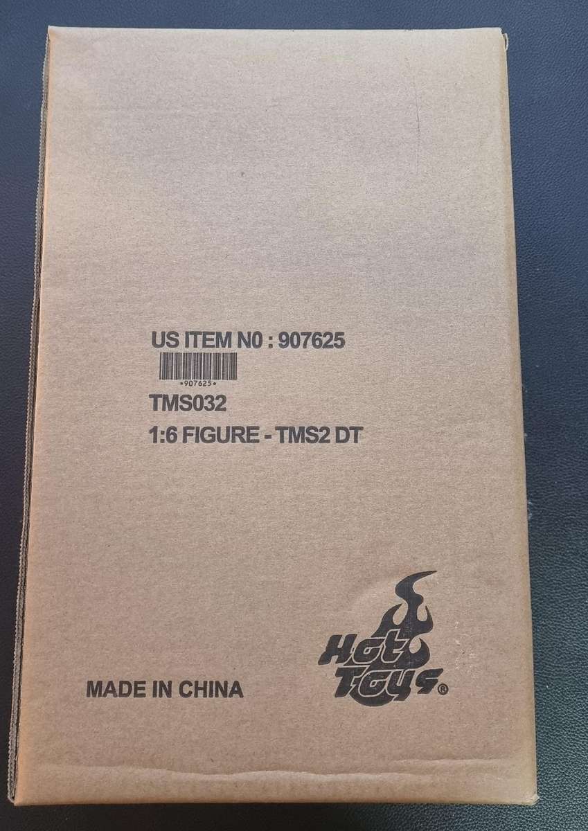 Hot Toys TMS032 Star Wars The Mandalorian Dark Trooper