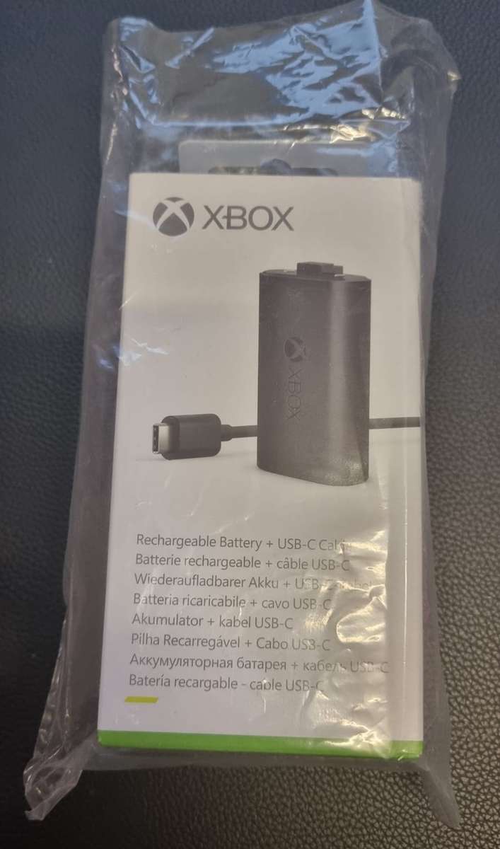 Xbox Series Play And Charge - Original (brand new Open Box)