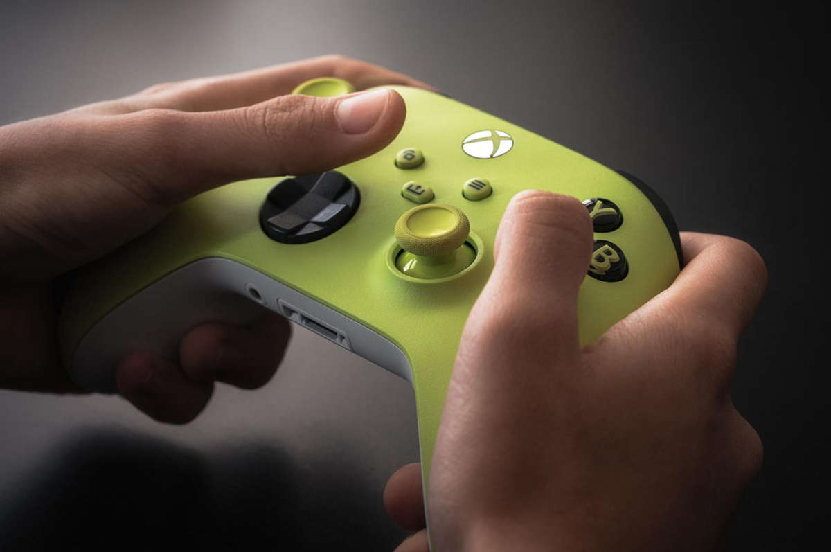 Xbox Series Controller - Electric Volt