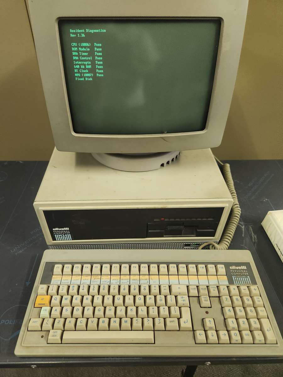 Olivetti M24 computer