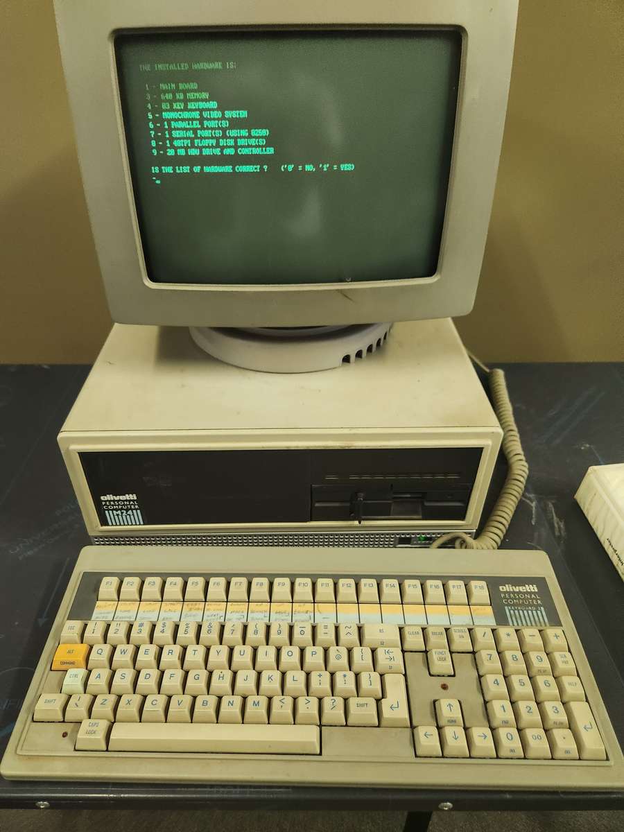 Olivetti M24 computer