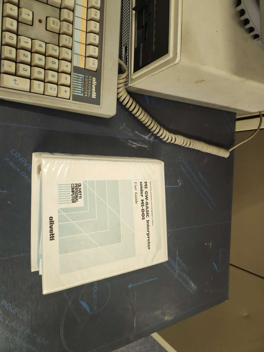 Olivetti M24 computer