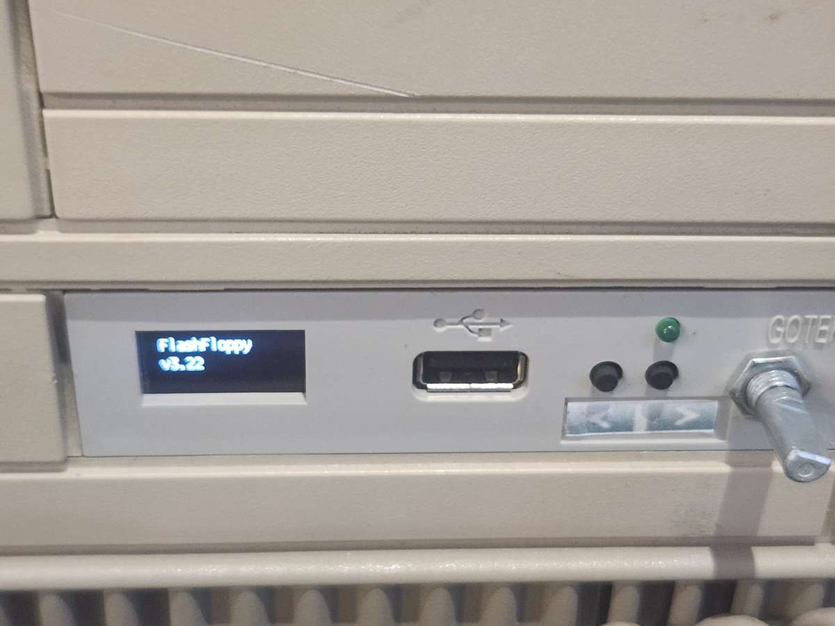 Olivetti M4 Computer - 486 Dx2 66mhz