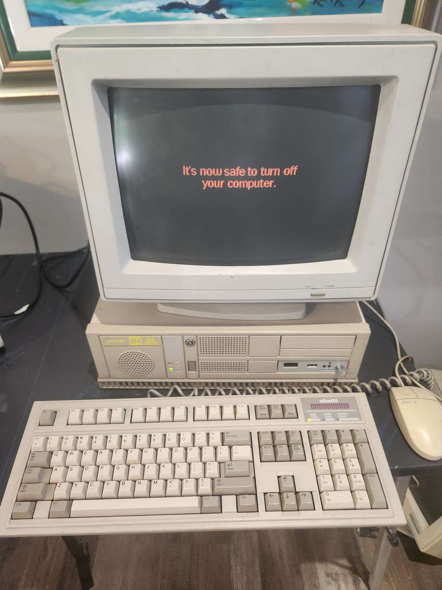 Olivetti M4 Computer - 486 Dx2 66mhz