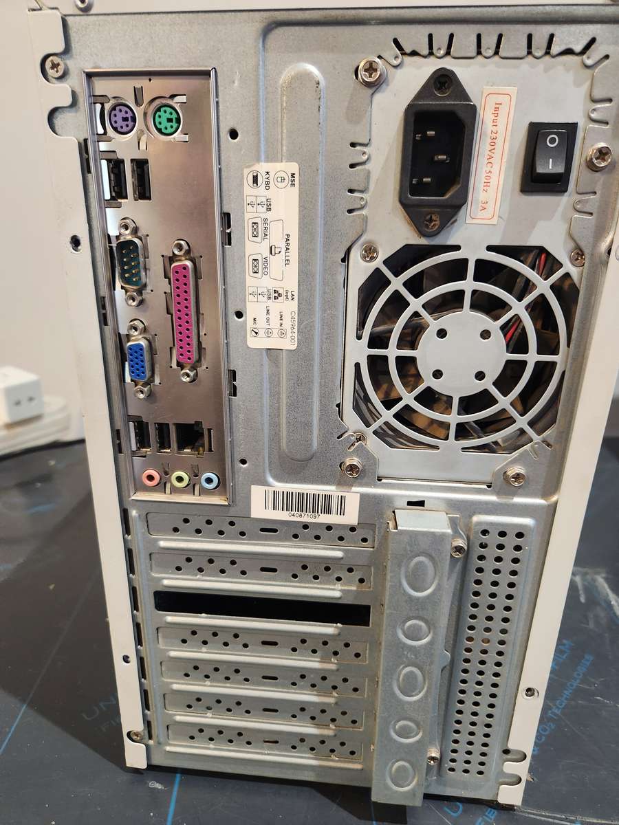 Pentium 4  branded Vogon case - Generic pc