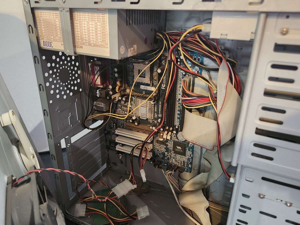 PC Cases - Generic x 3