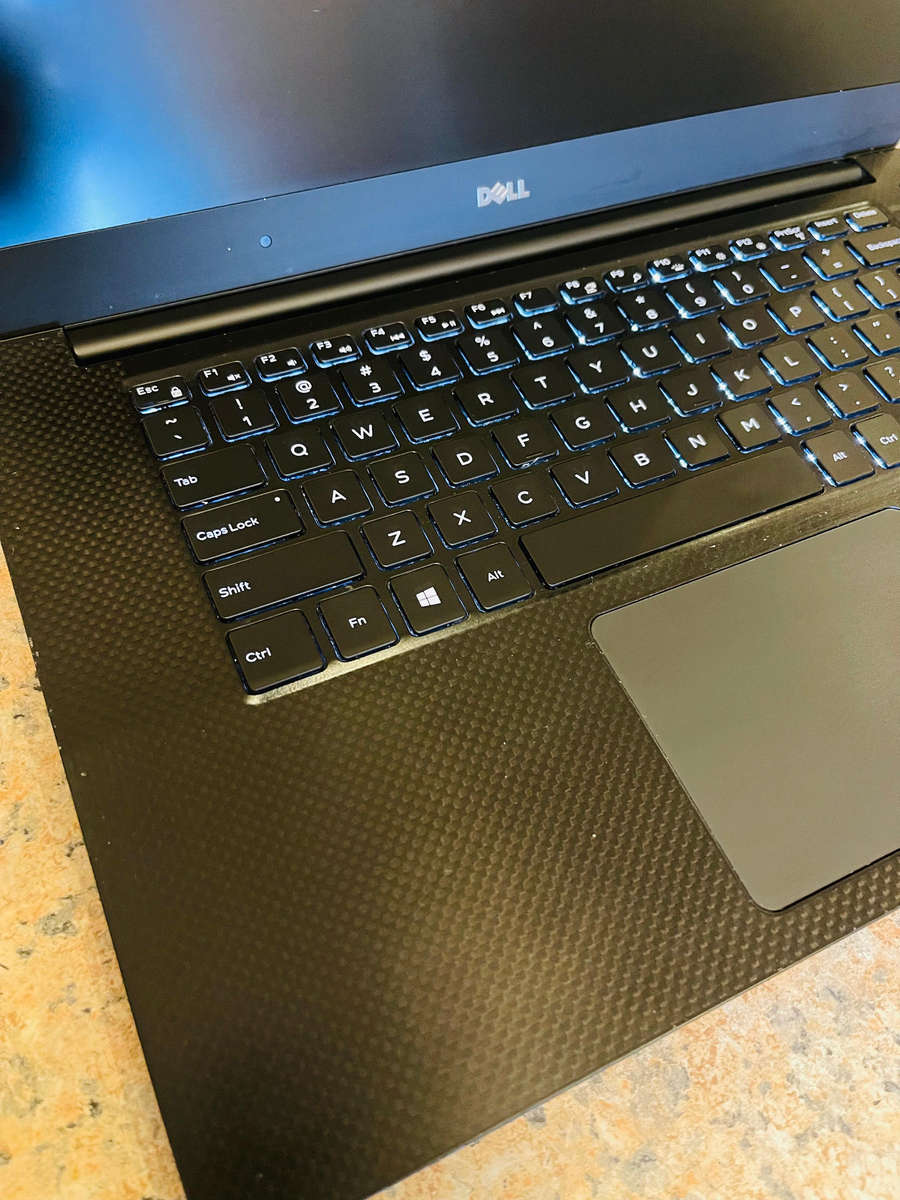 Dell Precision 5520 Workstation 15.6-inch Xeon Processor Quadro GPU 32GB RAM 1TB SSD Windows 11