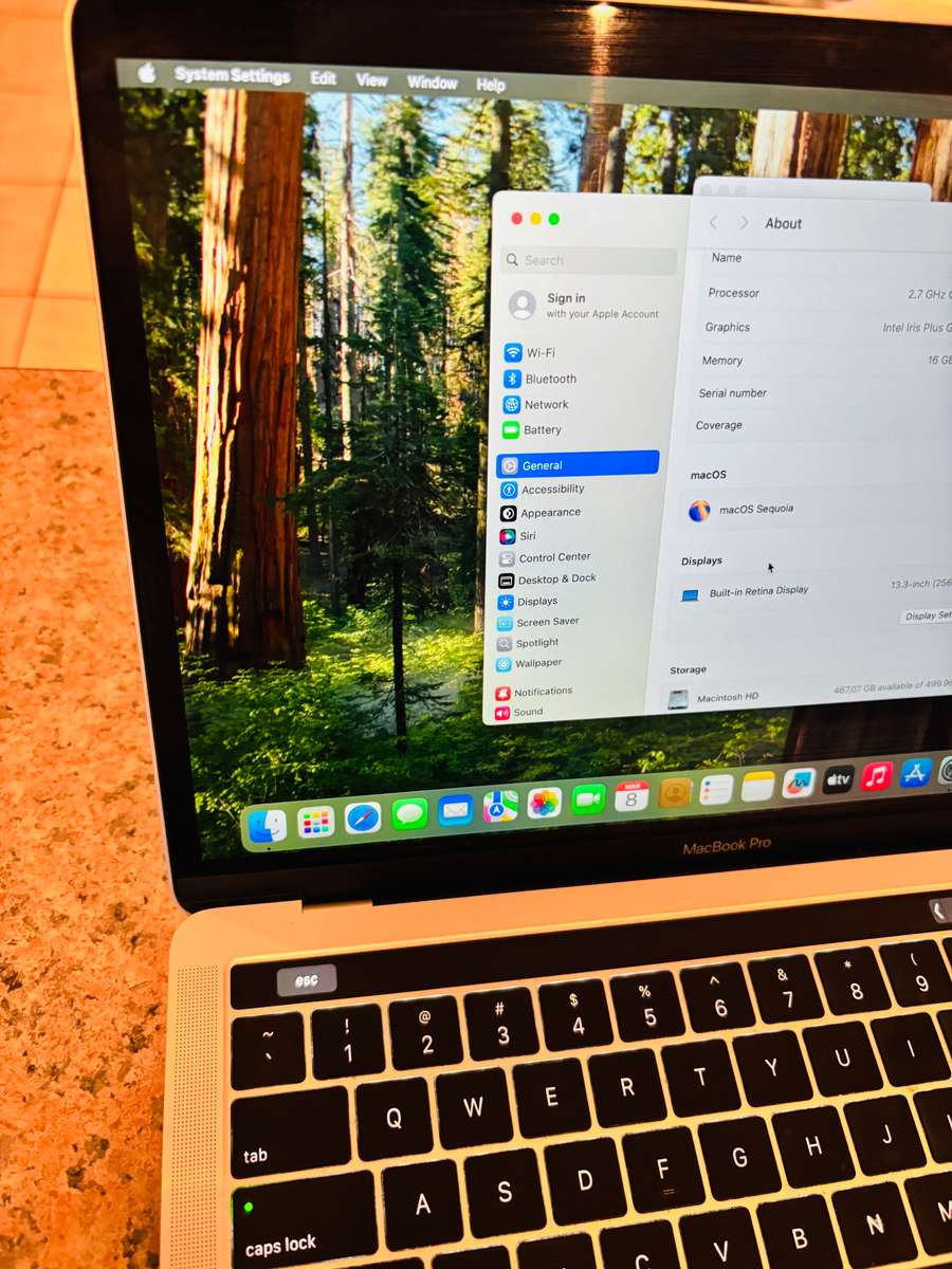 Macbook Pro 2018 13-inch Display - Intel Core i7 - 16GB RAM - 512GB SSD - Touchbar & TouchID MacOS