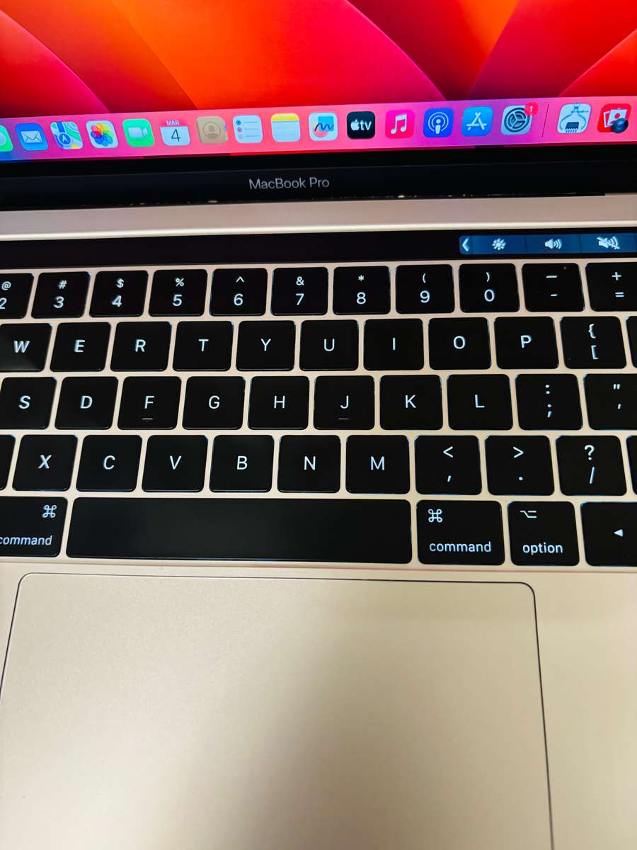 Macbook Pro 2017 13-inch Retina Display - Intel Core i5 - 16GB RAM - 1TB SSD - Touchbar & TouchID