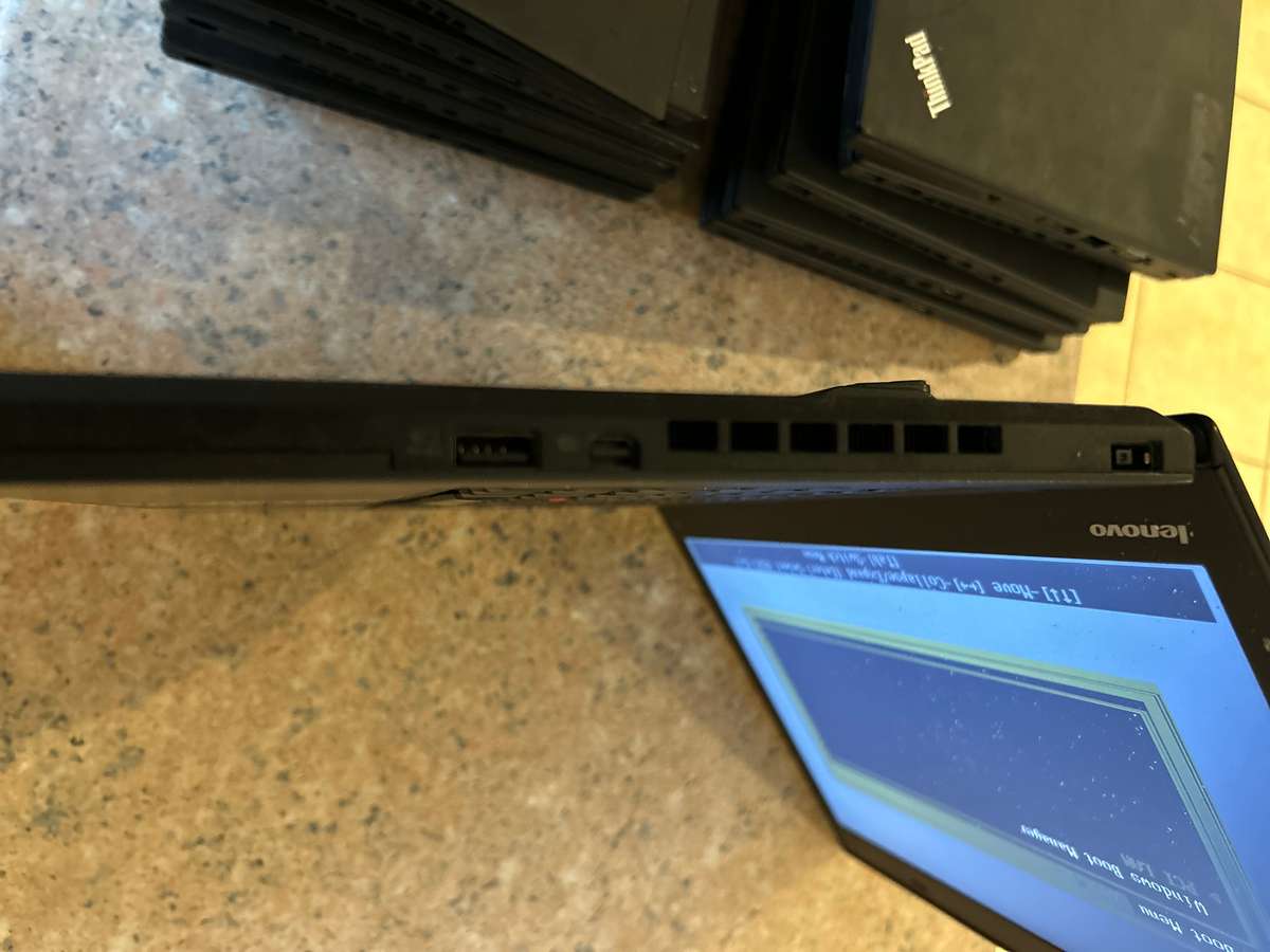 Lenovo Thinkpad T440 - Intel Core i5 - 8GB RAM - 128GB SSD - Windows 11 Pro Office 2021