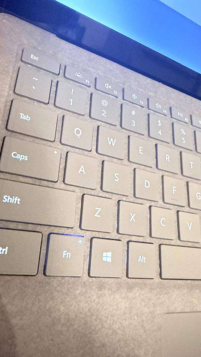 Microsoft Surface Laptop 2K Touchscreen Intel Core i5 7th Gen 4GB RAM 128GB SSD Window 11 Pro