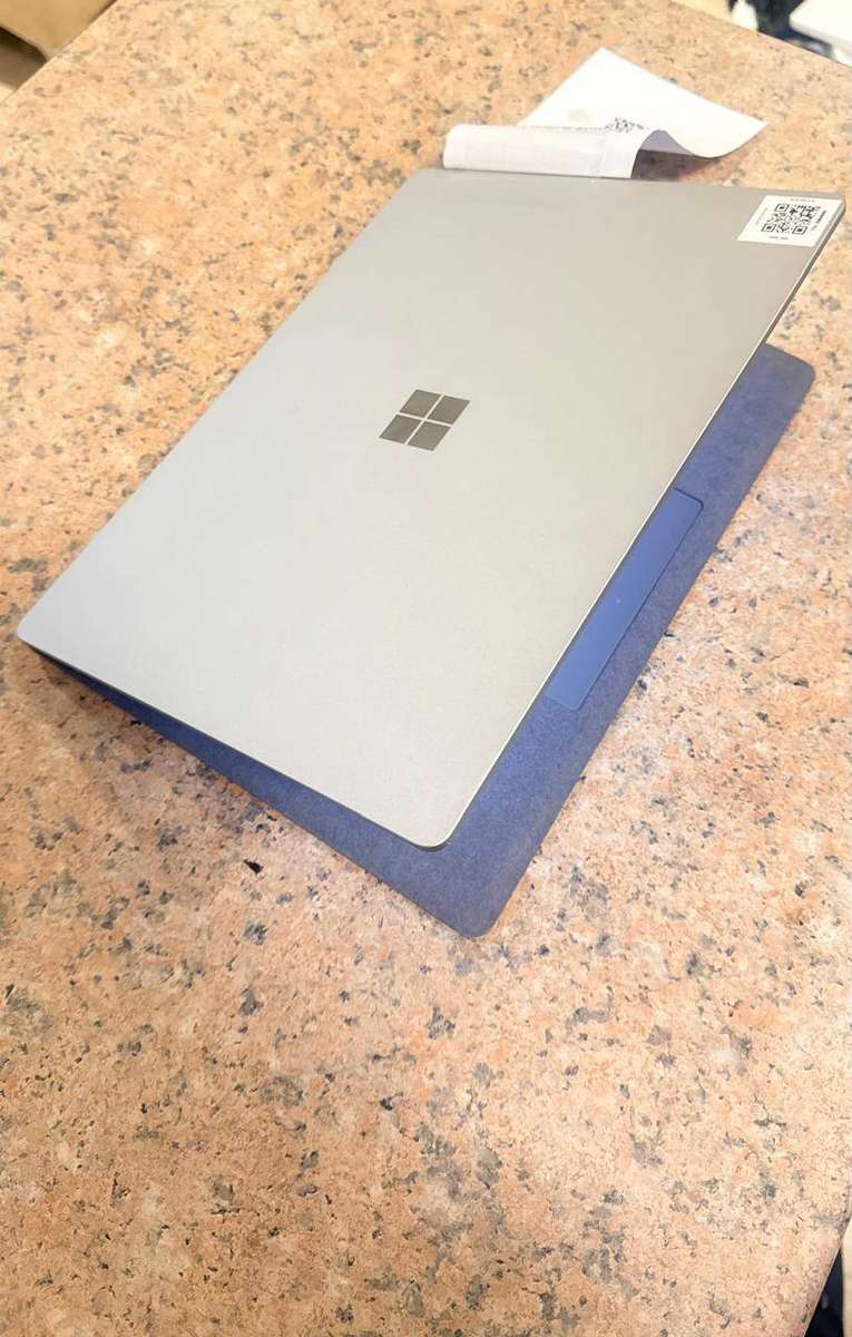 Microsoft Surface Laptop 2K Touchscreen Intel Core i5 7th Gen 4GB RAM 128GB SSD Window 11 Pro