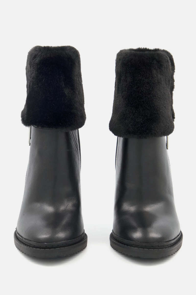 Original DKNY Ladies Boots ( Choose Size at Checkout)