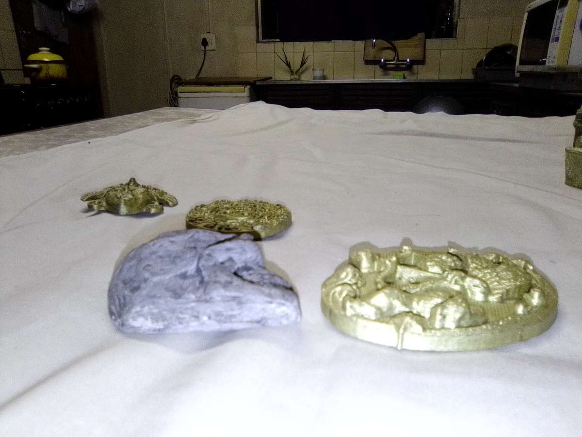 fridge magnets and ornaments