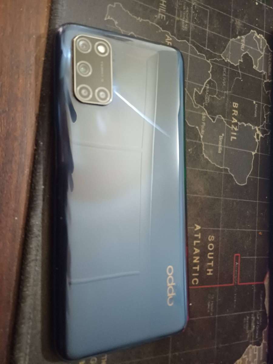 Oppo A72 smart phone