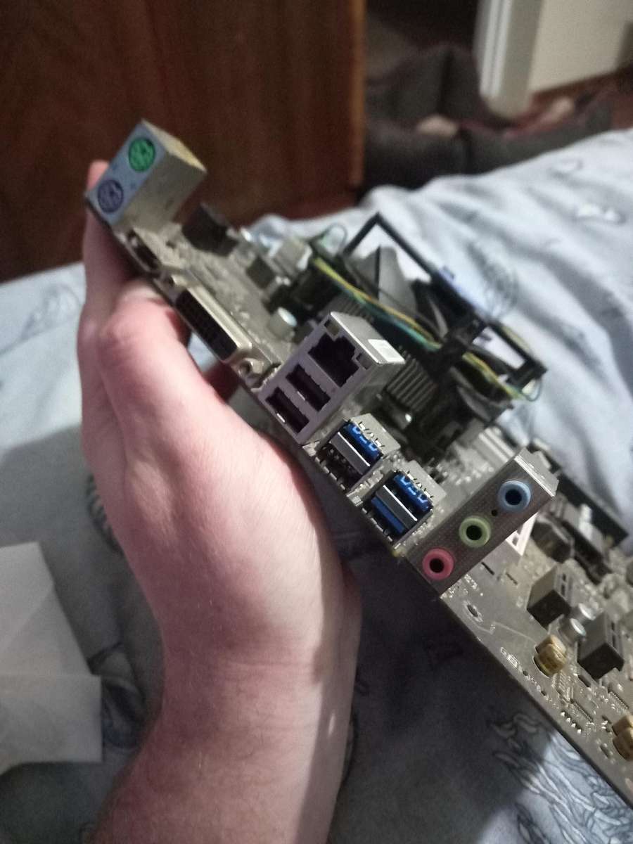 Core i5 6600k cpu and MSI B150m bazooka board