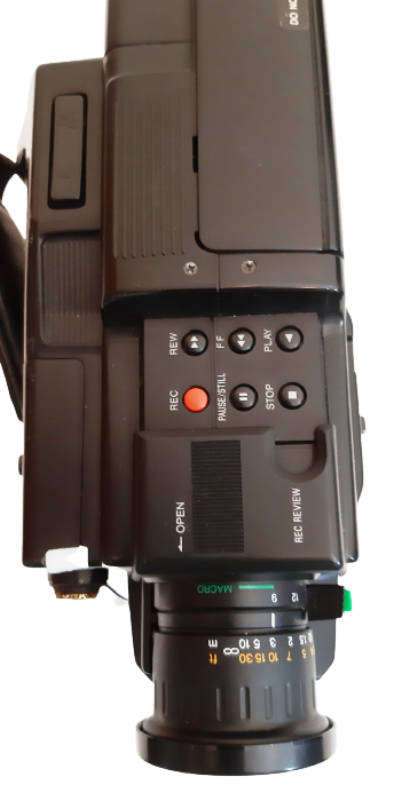 SANYO 8mm CAMCORDER  MODEL VM-D3P