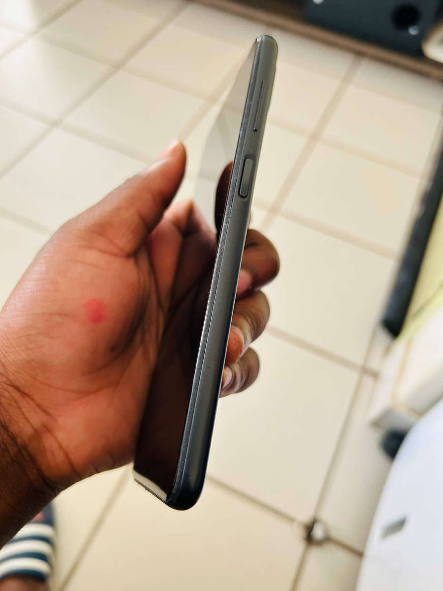 Samsung Galaxy A12  DEAD / Not Powering On  For Parts or Repair