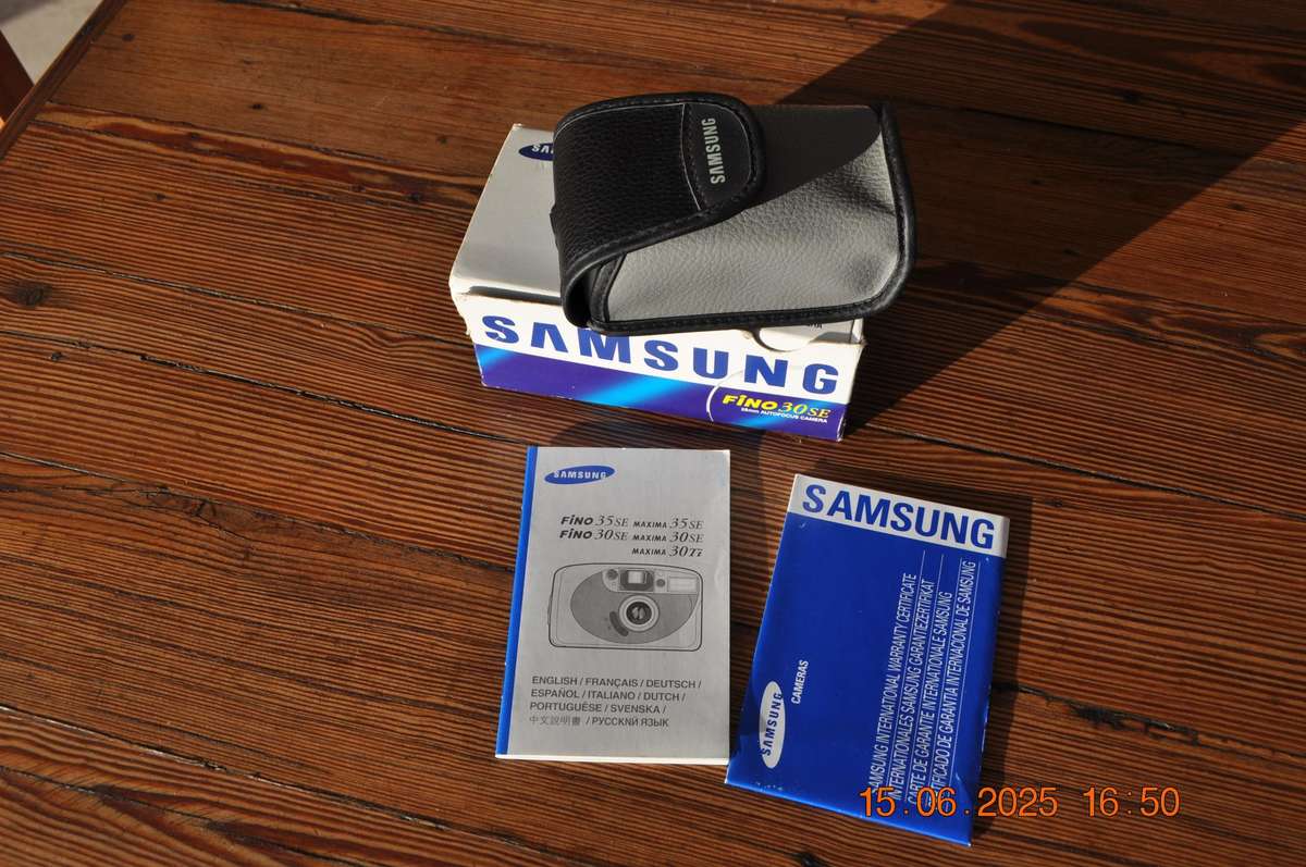 Samsung Fino 30Se 35mm Film Camera