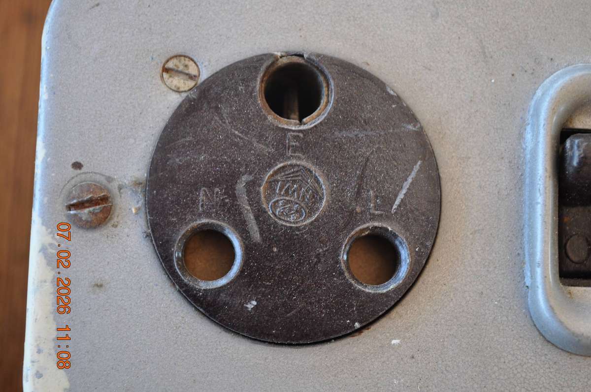 Vintage Metal and Bakelite Wall Sockets R850
