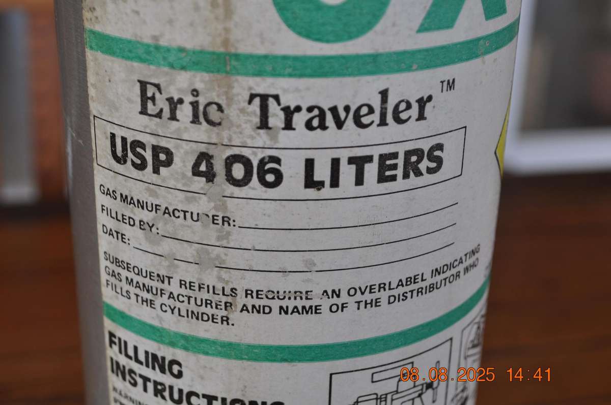 Medical Oxygen Cylinder Bottle Includes Regulator