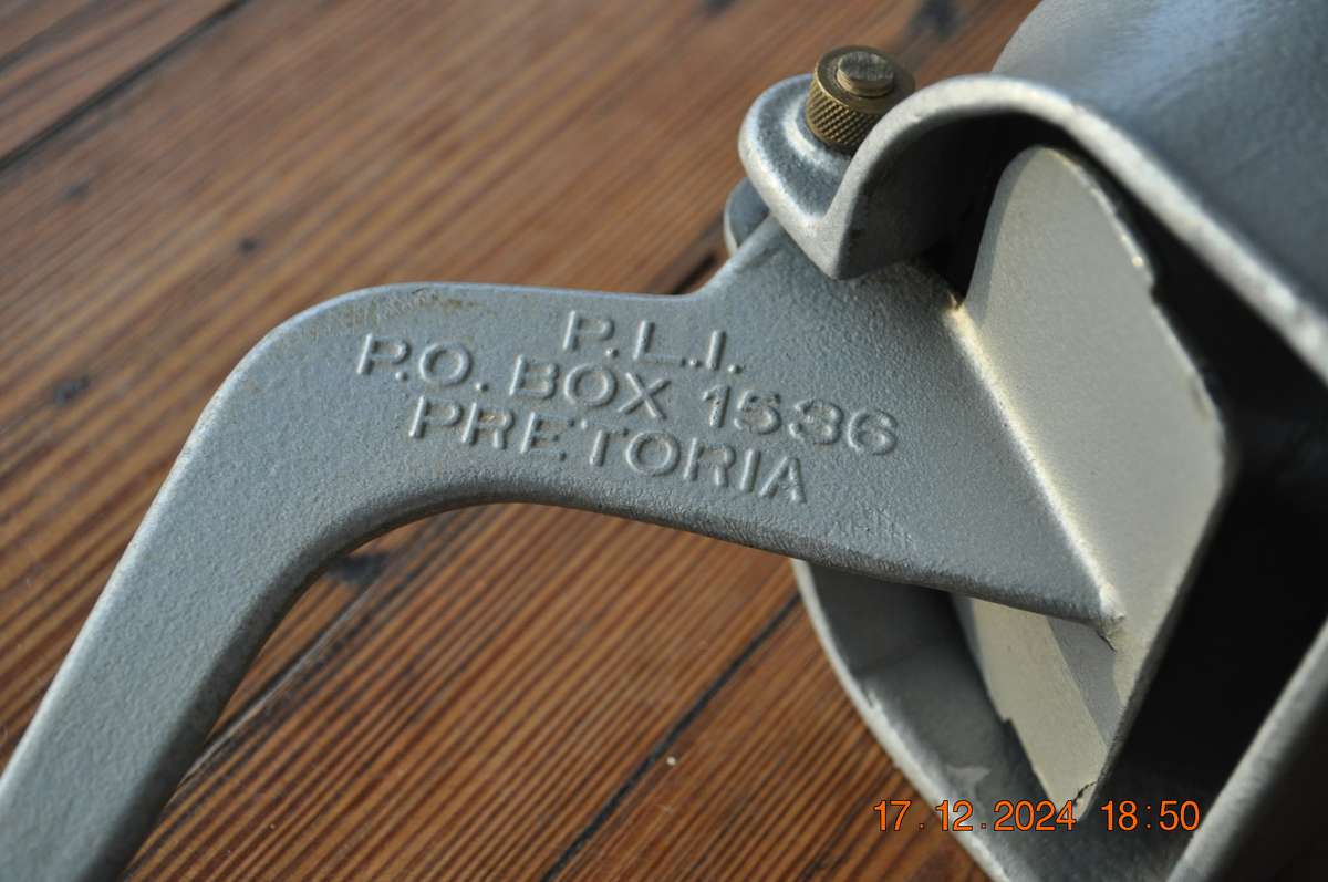 Vintage Swing-it Juicer