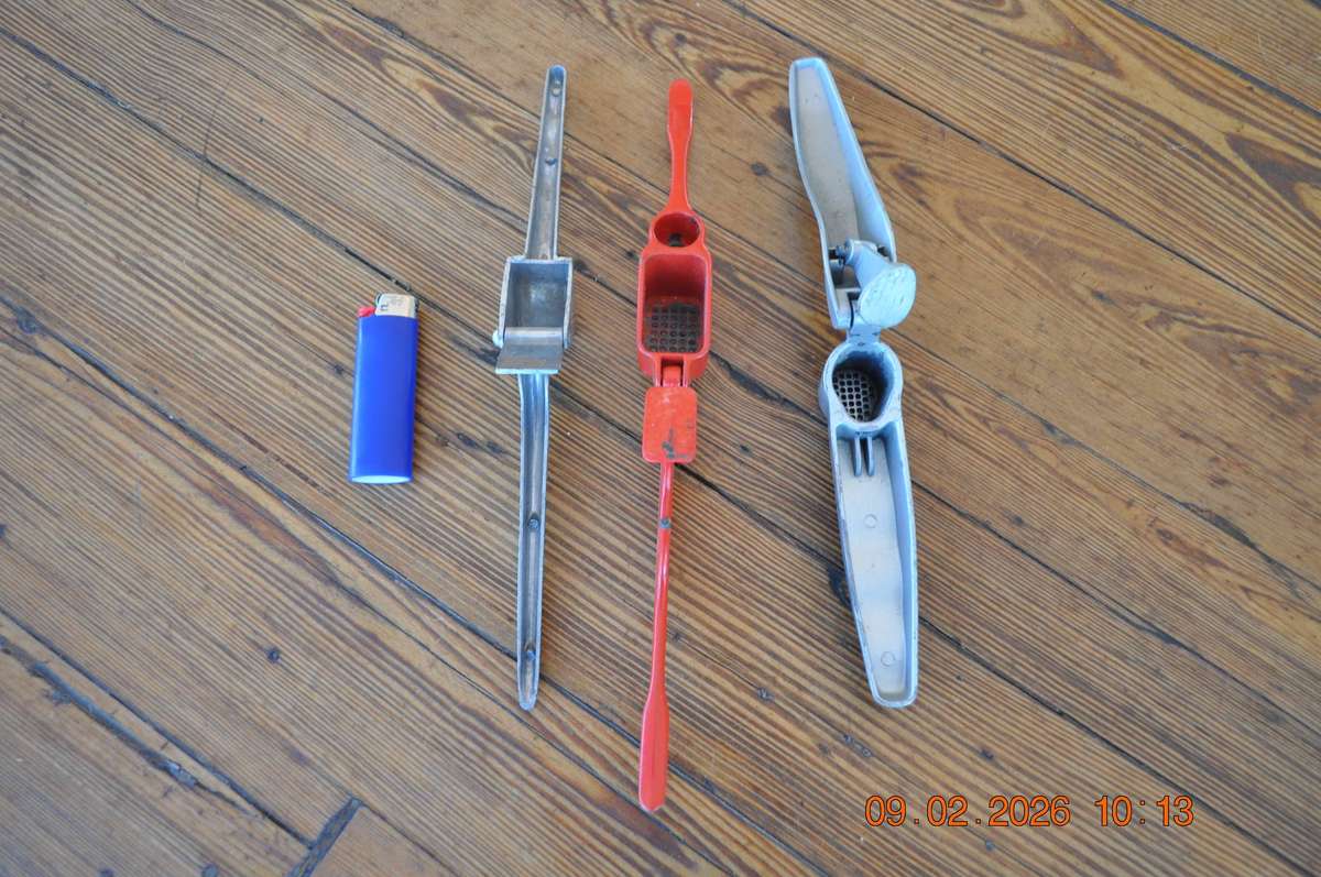 Vintage Garlic Crusher x 3