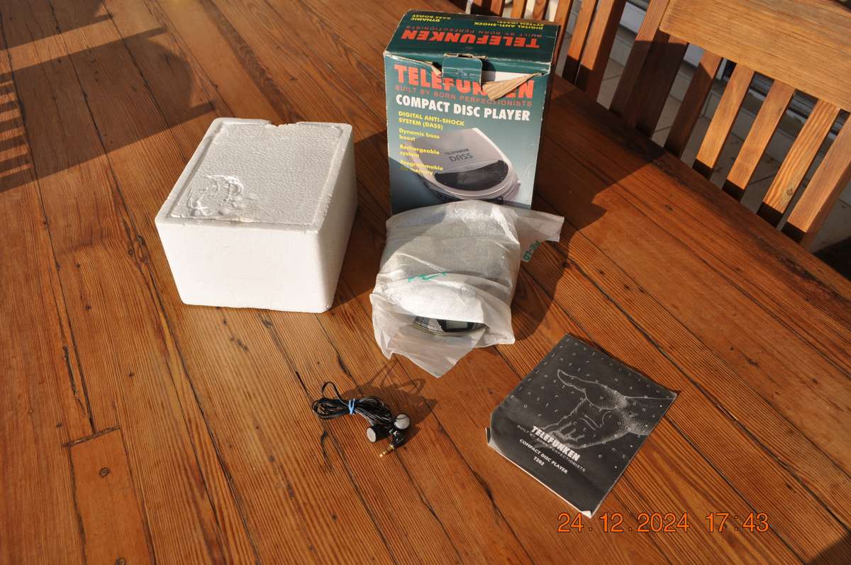 Vintage Telefunken Walkman CD Player