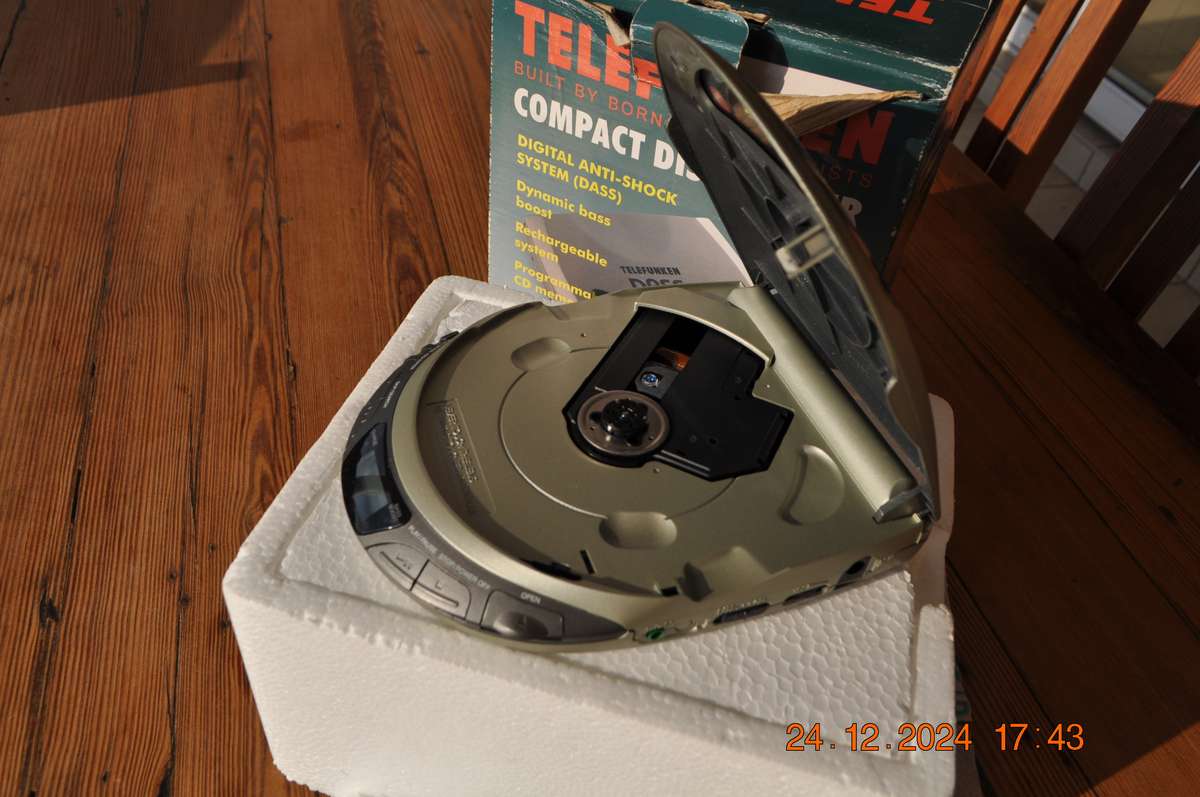 Vintage Telefunken Walkman CD Player