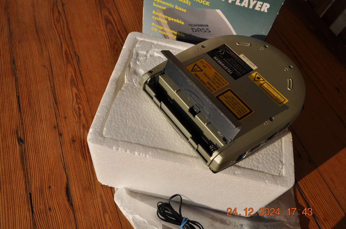 Vintage Telefunken Walkman CD Player