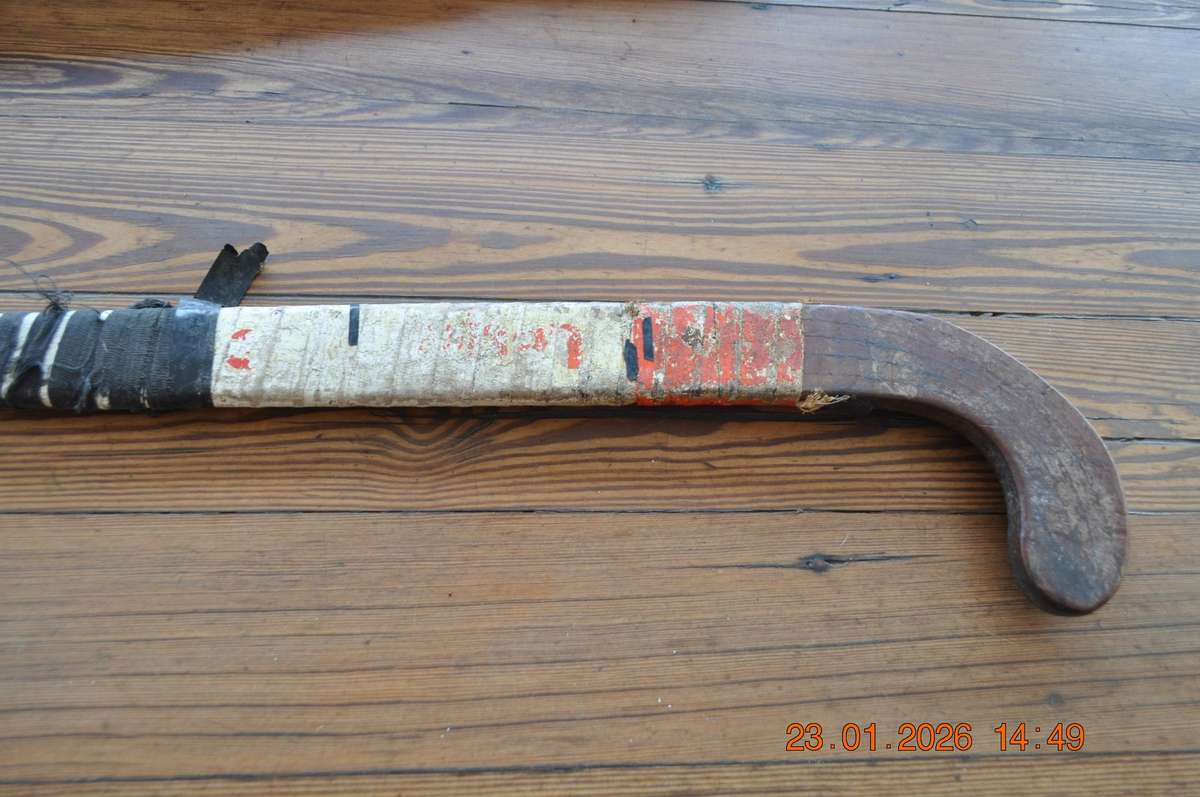 Vintage Hockey Stick in Wits Carry Bag