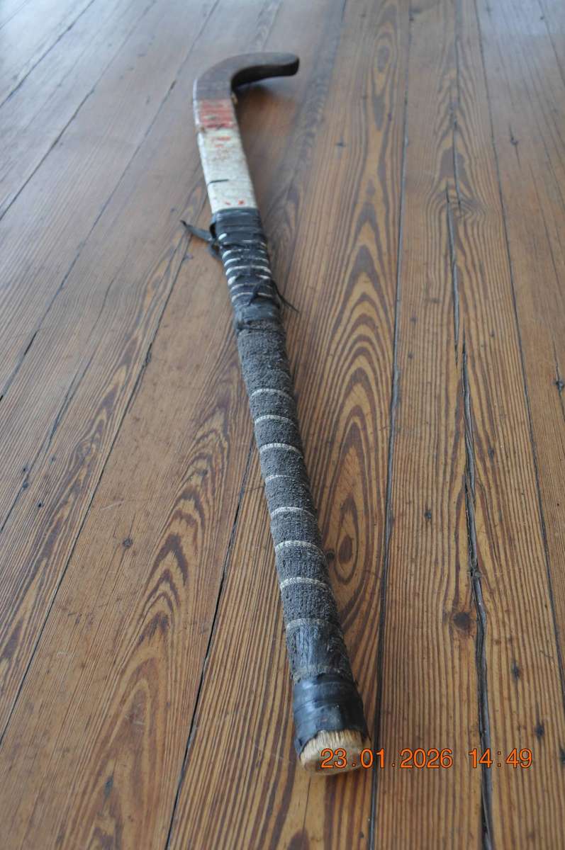 Vintage Hockey Stick in Wits Carry Bag