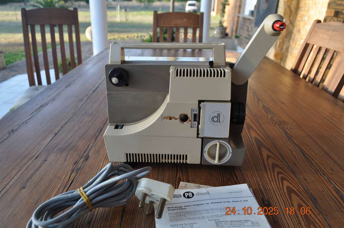 Vintage Eumig 8mm Film Projector