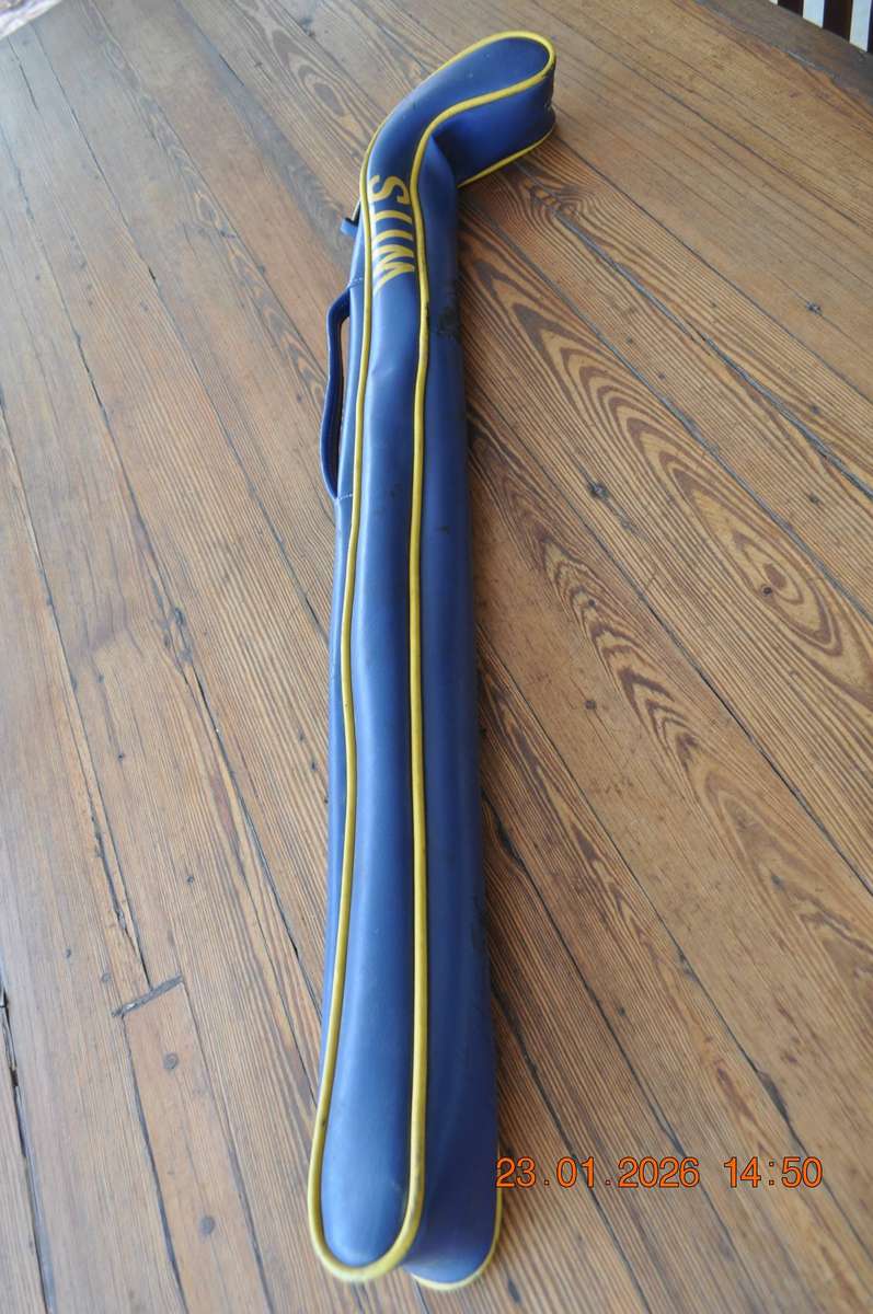 Vintage Hockey Stick in Wits Carry Bag
